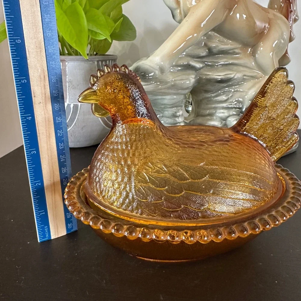 Unbranded vintage amber